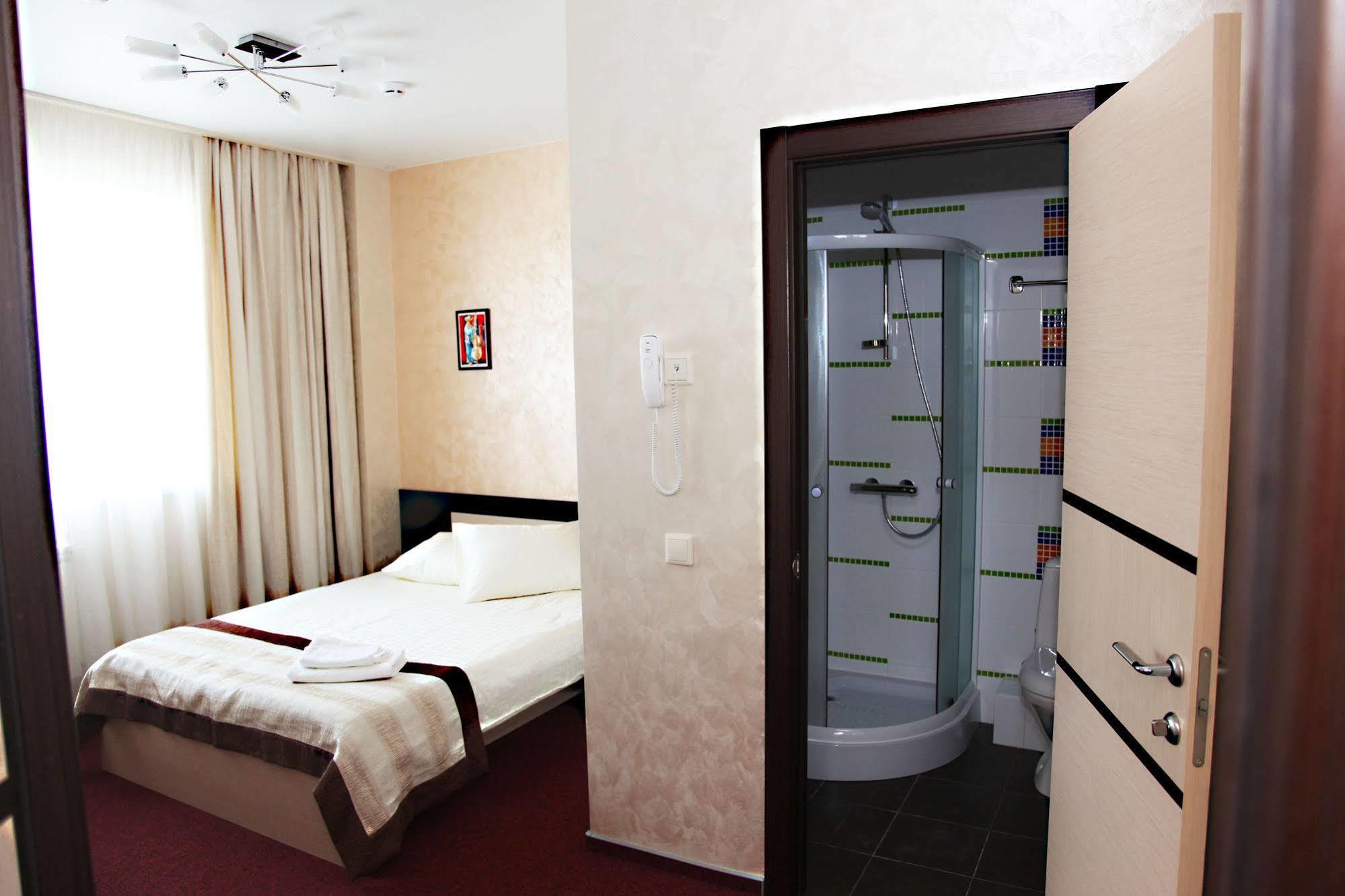 Amigo Hotel Jekaterynburg Zewnętrze zdjęcie